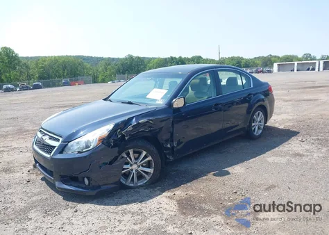 2013 Subaru Legacy 2.5I Limited z USA, uszkodzony, nr VIN 4S3BMBK61D3031644